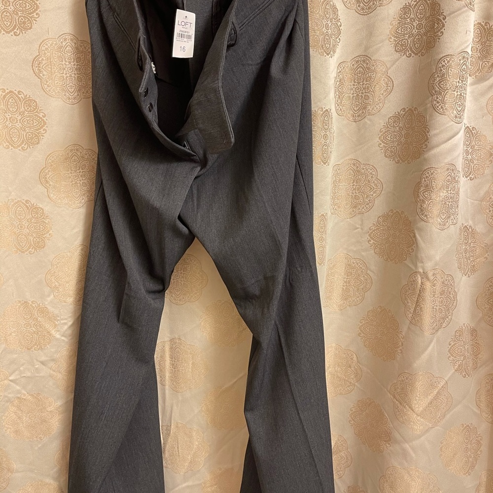 NWT Curvy fit Loft Gray trousers